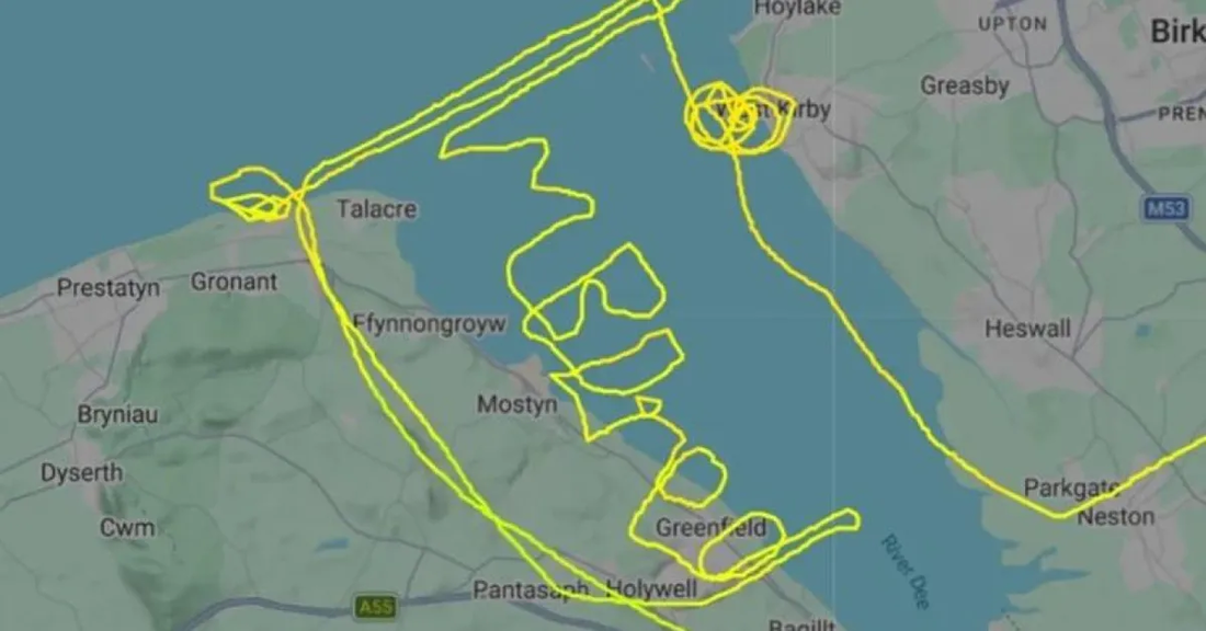 Pilot ispisao neočekivanu poruku na nebu pa za nagradu dobio slobodan dan