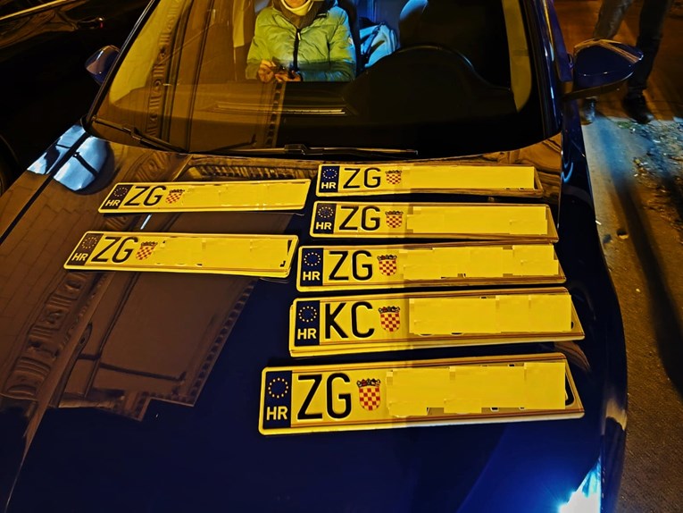 Inspekcija provjeravala taksije u Zagrebu i Puli. Iz prometa isključili 10 auta