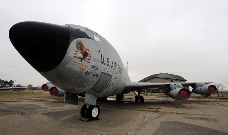 Američki vojni tanker dvaput presjekao putanju civilnim avionima kod Venezuele