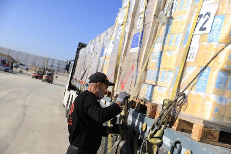 UNICEF: Izrael blokira ulazak injekcija i hrane za bebe u Gazu