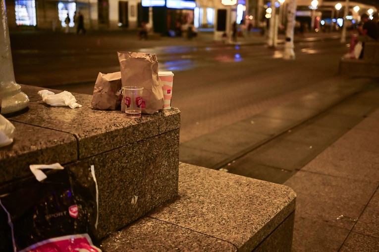 Zagreb uvodi stroža pravila za plastiku, ugostitelji dobivaju rok za prilagodbu