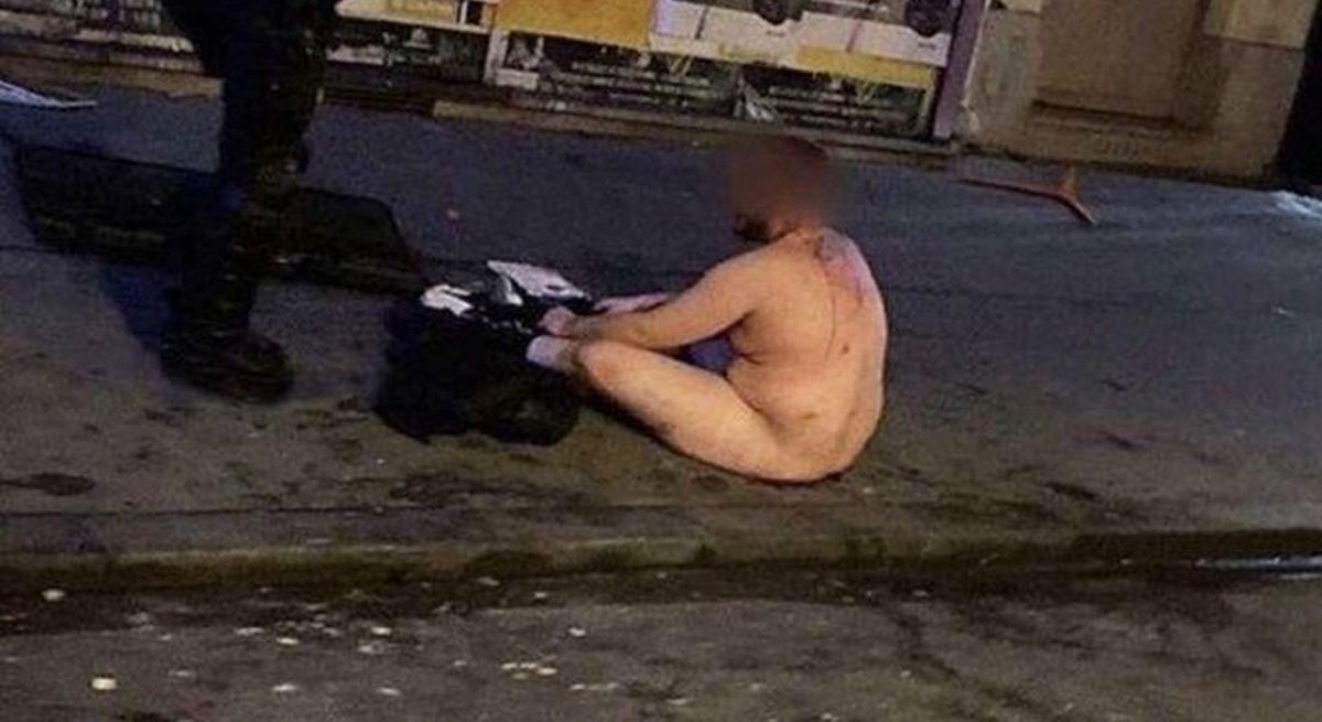 Navijač PSG-a zapalio tursku zastavu u Parizu pa ga skinuli do kože
