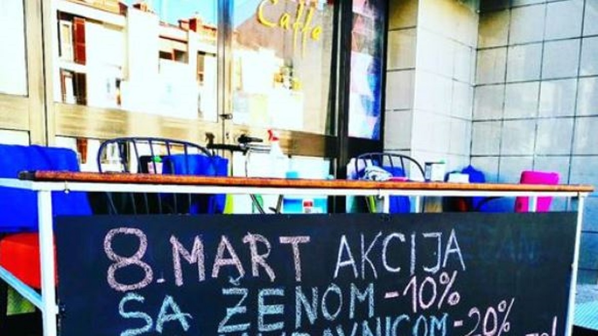 Fotka akcije kafića u Puli za goste koji dovedu žene i ljubavnice mnoge je nasmijala