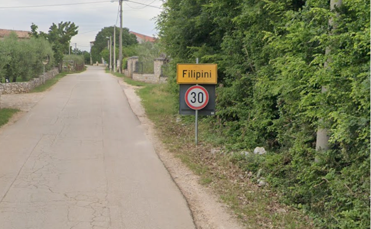 Tri tijela pronađena u kući kod Poreča. Susjedi postali sumnjičavi zbog laveža pasa