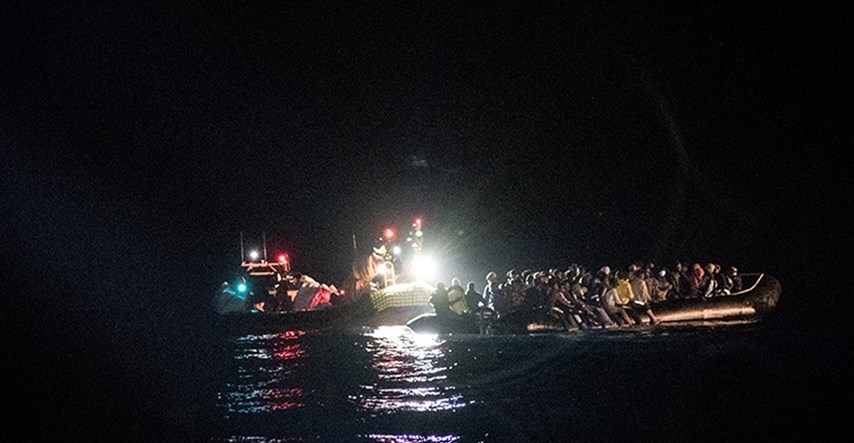 Italija dopustila brodu sa 113 migranta da pristane u luci udaljenoj 1700 km