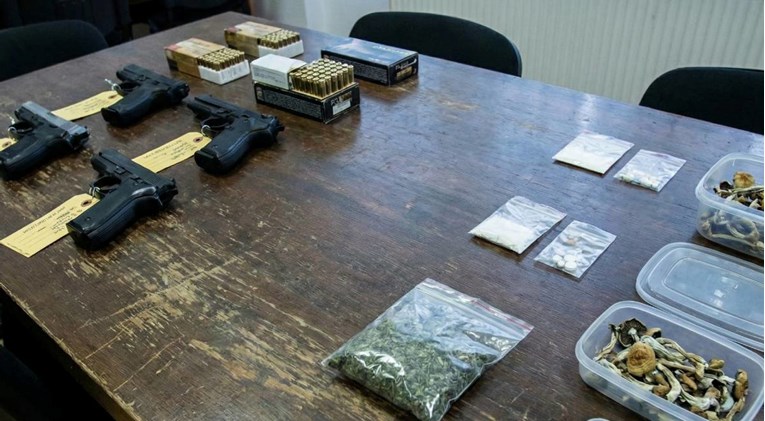 Mladić (20) iz Koprivnice preprodavao drogu i posjedovao ilegalno oružje