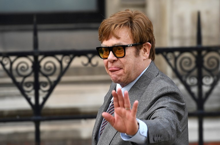 Elton John otkrio dirljive riječi koje želi na svojem nadgrobnom spomeniku