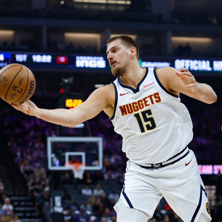Jokić se poigrao sa Sacramento Kingsima