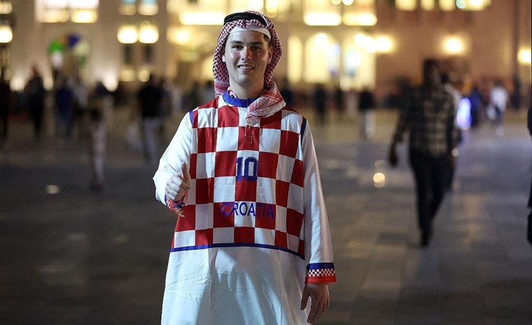 Hrvatski navijač privlačio pažnju u Kataru, pogledajte što je odjenuo