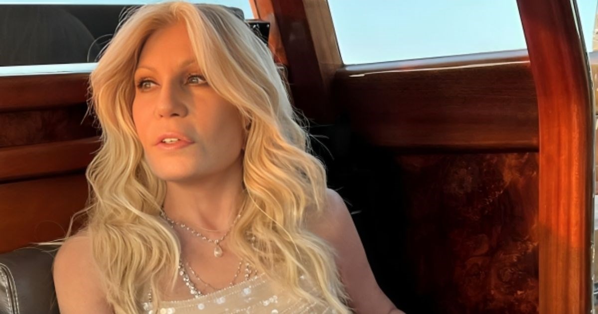 Uklonila filere? Donatella Versace iznenadila pratitelje novom fotografijom