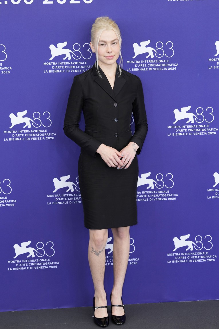 Fanovi hvale Phoebe Bridgers zbog prirodnog izgleda u Veneciji, imala neobrijane noge