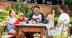 Sinu Jamieja Olivera tek je 13 godina, već dugo kuha, a sada izdaje i knjigu recepata