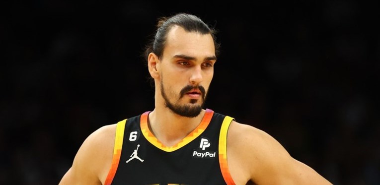 Šarić je morao ići da Sunsi uštede 20 milijuna dolara. Ostatak sezone mu je audicija
