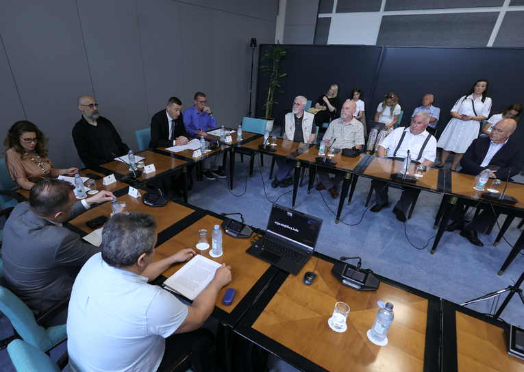 Okrugli stol u saboru: "Ustanak u Srbu nije mogao biti ustanak naroda Hrvatske"