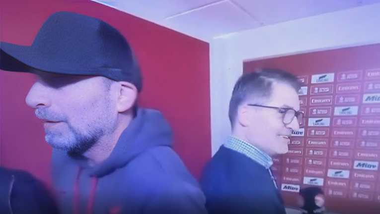 VIDEO Klopp odšetao usred intervjua nakon utakmice. "Nemam živaca za tebe"