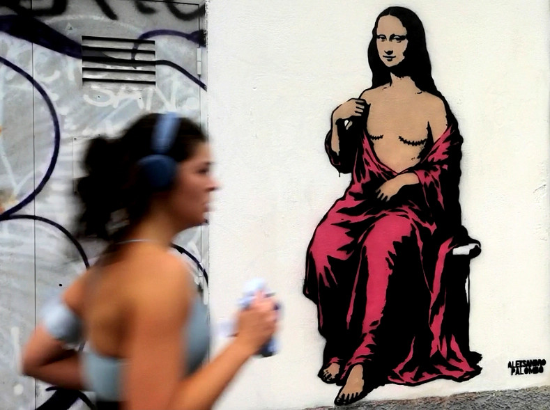Mural Mona Lise s ožiljcima od mastektomije osvanuo u Milanu