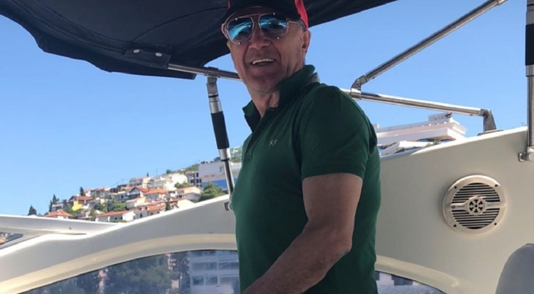 Bjegunac Zdravko Mamić vozi se gliserom po bosanskoj rivijeri