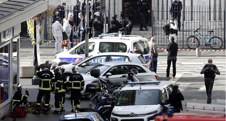 Žena kod Pariza nožem ubila bebu i nećaka, tvrdi da je bila opsjednuta