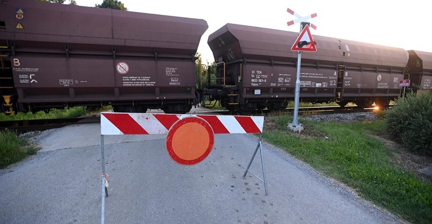 Istražuje se iskakanje teretnog vlaka kod Popovače. Uzrok bi mogla biti vrućina?