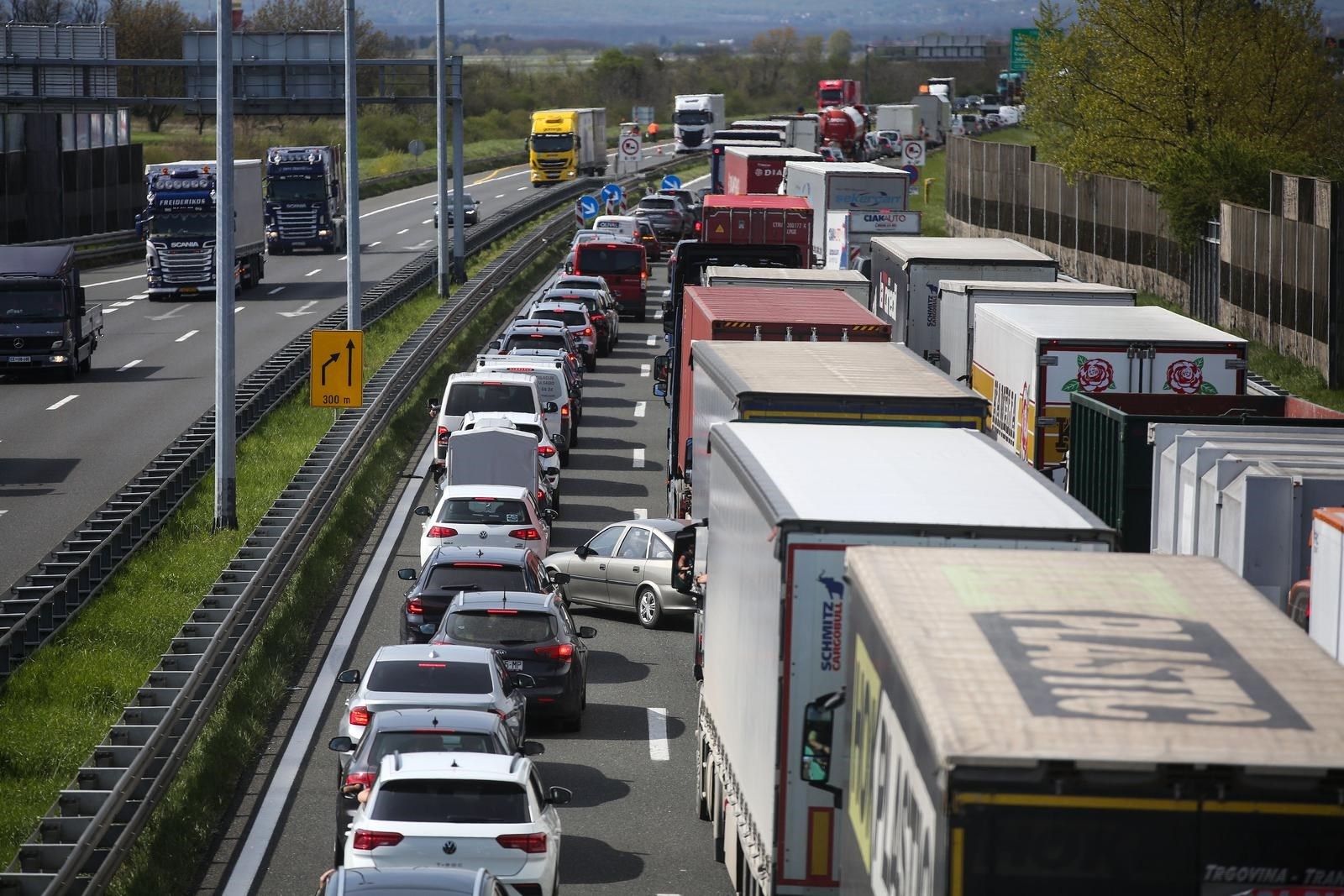 Velika gužva na zagrebačkoj obilaznici, kolona oko 4 kilometra