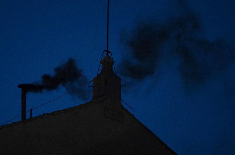 Papa nije izabran u prvom glasanju. Evo što sad slijedi