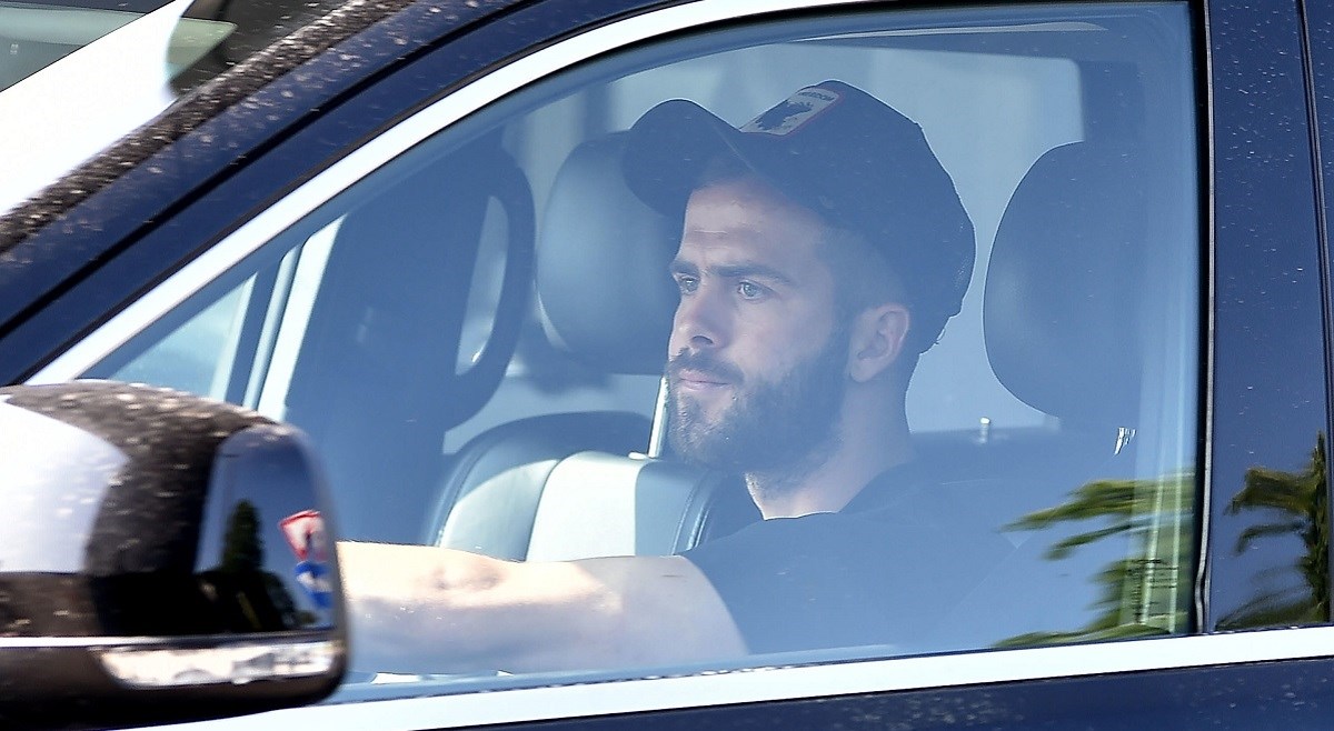 Transferi i glasine dana: Barca sve radi da se riješi Pjanića, Jović ostaje u Realu
