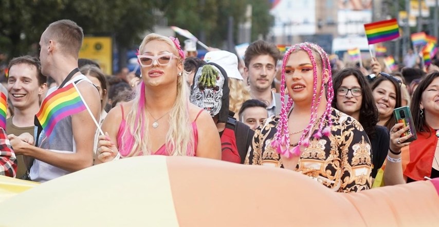 FOTO Pogledajte modne kombinacije s Parade ponosa u Beogradu