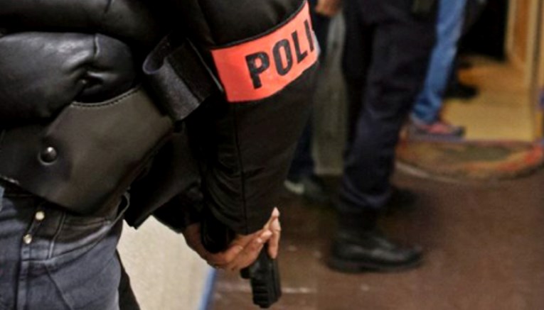 Operacija uhićenja u Nici pošla po krivu, ubijena jedna osoba. Uhićen policajac