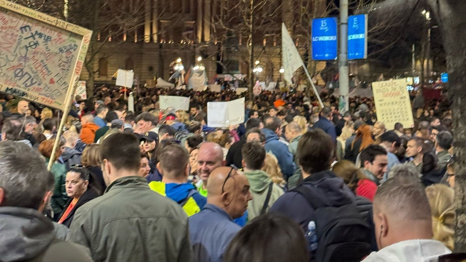 VIDEO I FOTO Glavni beogradski trg pun ljudi, prosvjedi trajali cijeli dan