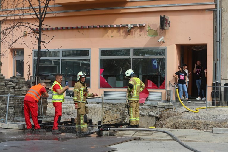 Poznat uzrok eksplozije u Karlovcu. Ozlijeđen radnik, opečeni mu glava, prsa, ruke...