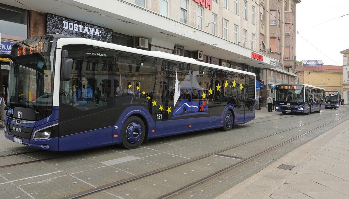 Osijek dobio nove Mercedes buseve kojima se trebaju smanjiti emisije CO2