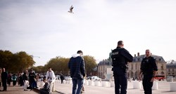 Diljem Francuske evakuacije na aerodromima, školama i fakultetima...