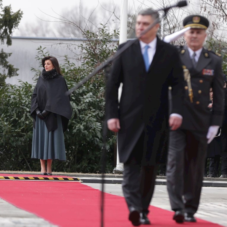 Sanja Musić Milanović za inauguraciju odabrala elegantnu strukiranu haljinu