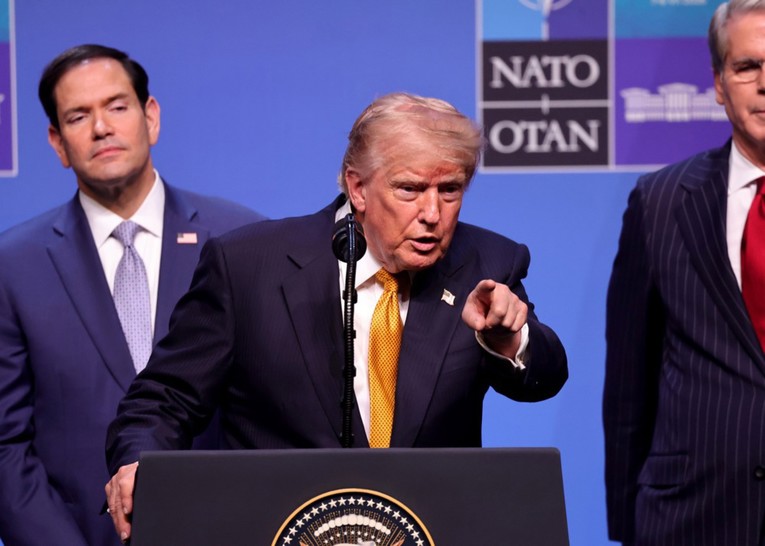 Trump jučer napadao Španjolsku i prijetio embargom, sad je hvali: Jako je velikodušna