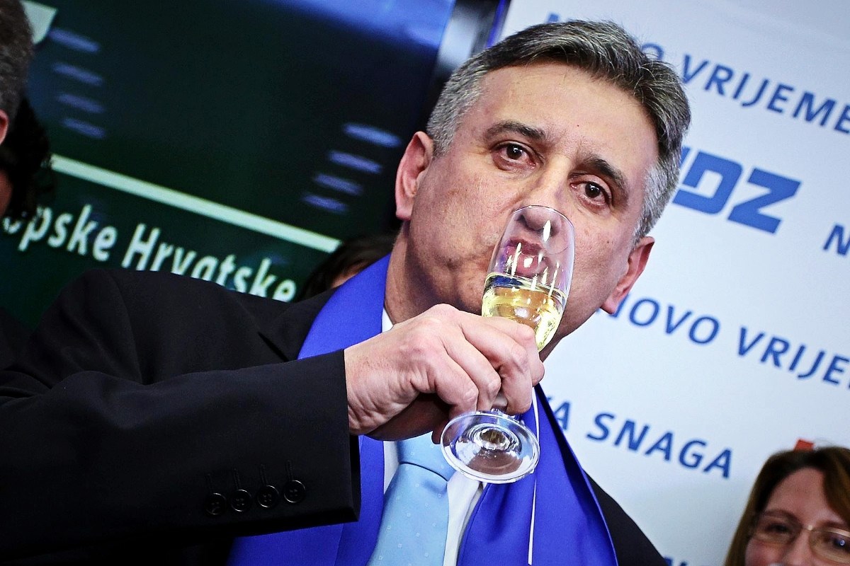 Karamarko objavio golem status. Napao kolumnisticu, SDP i poslao poruku Plenkoviću