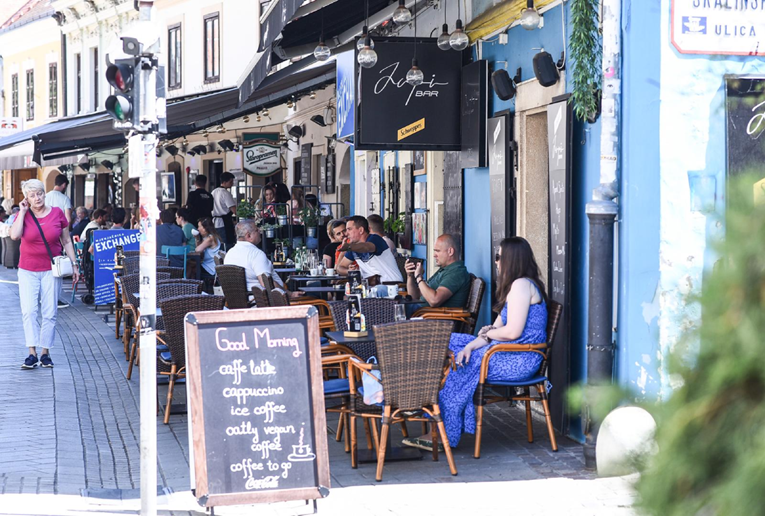 Hrvati optimističniji oko budućnosti svoje zemlje nego EU-a i svijeta