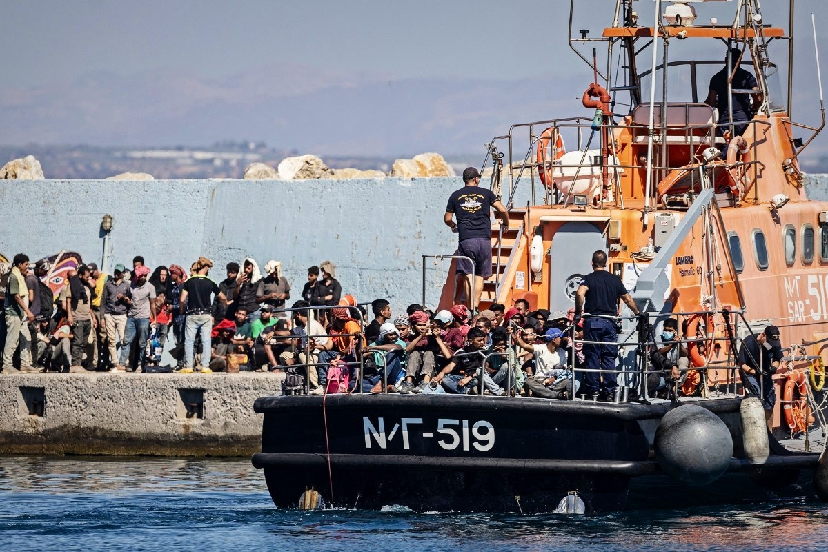 Grčka spasila stotine migranata kod svojih južnih otoka