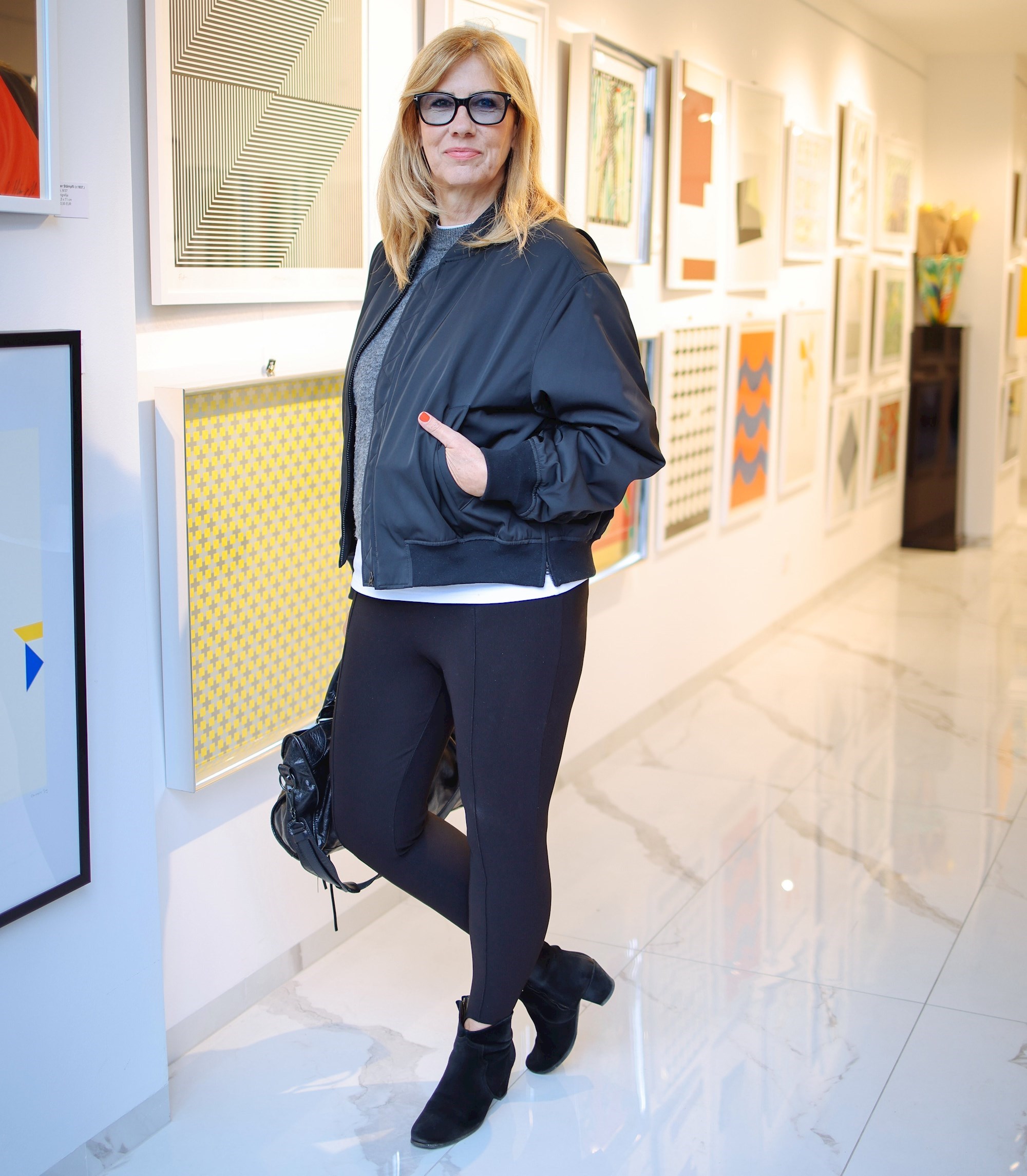 Mirna Zidarić bila na otvorenju galerije u Zagrebu, nasmijana pozirala fotografima