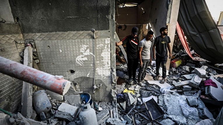 Izrael preko noći napadao Gazu. Liječnici: Najmanje 24 ubijena Palestinca