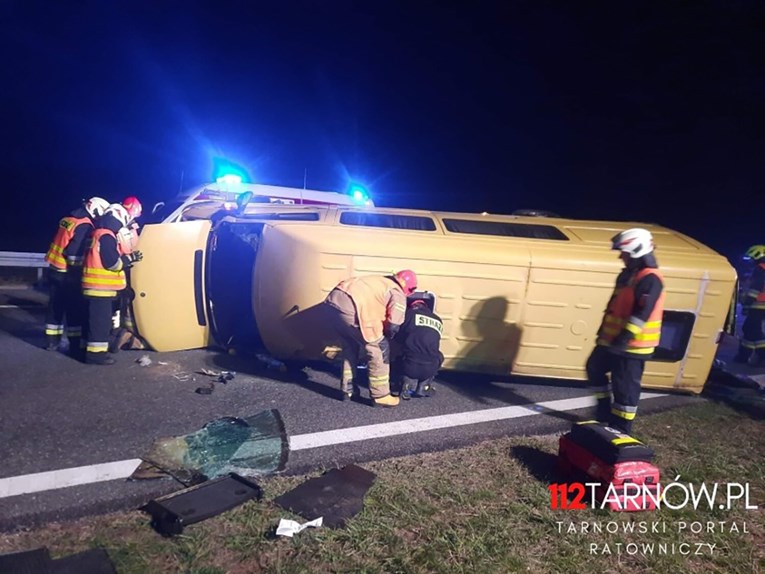 U Poljskoj se prevrnuo minibus s Ukrajincima, dječak poginuo, troje ozlijeđenih