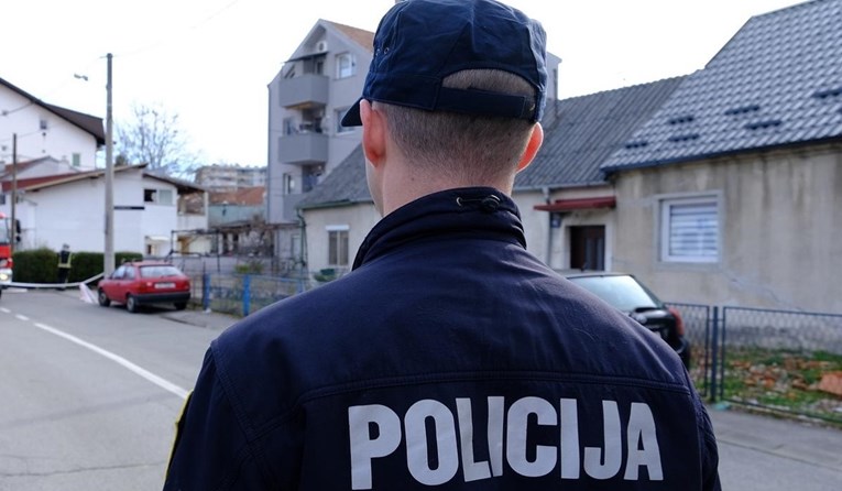 Žena (74) dala lažnom policajcu u Slavoniji 9500 eura