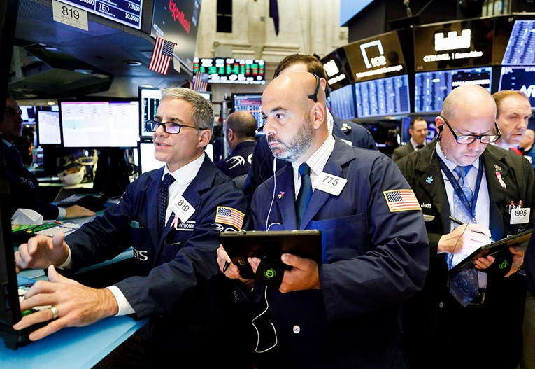 Na Wall Streetu S&P 500 skliznuo s najviše razine u povijesti