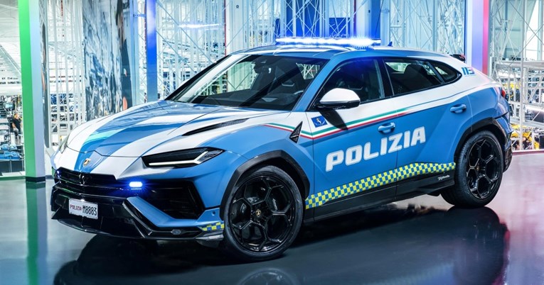 Talijanska policija vozi Lamborghini