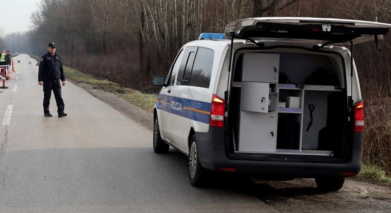 Nesreća kod Lipovljana. Teško ozlijeđene dvije osobe, jedna se bori za život