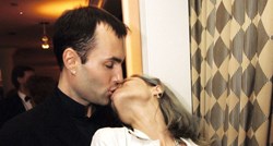 Angelina Jolie prije 24 godine šokirala je poljupcem s bratom, danas jedva da pričaju