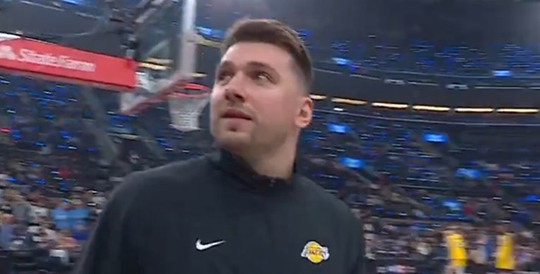 VIDEO Dončić prvi put na utakmici kao igrač Lakersa