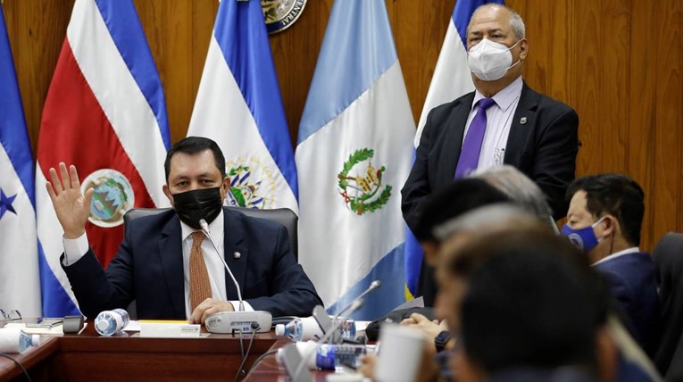 Kongres u Salvadoru smijenio sve vodeće suce Vrhovnog suda