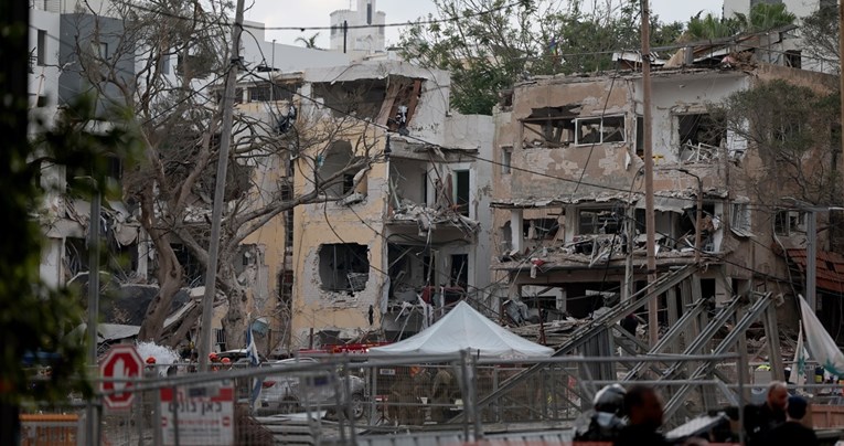 Iran tvrdi da gađa samo vojne ciljeve u Izraelu