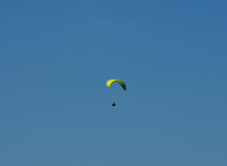 Australac pao s paraglajderom u Istri. Teško je ozlijeđen