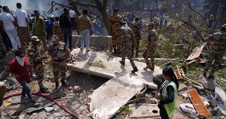 U padu aviona u Indiji poginuo veliki broj studenata medicine